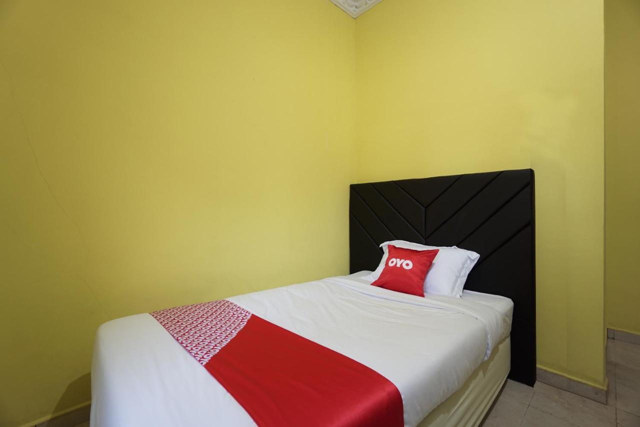 Oyo 2486 Bahana Guest House Манадо Экстерьер фото