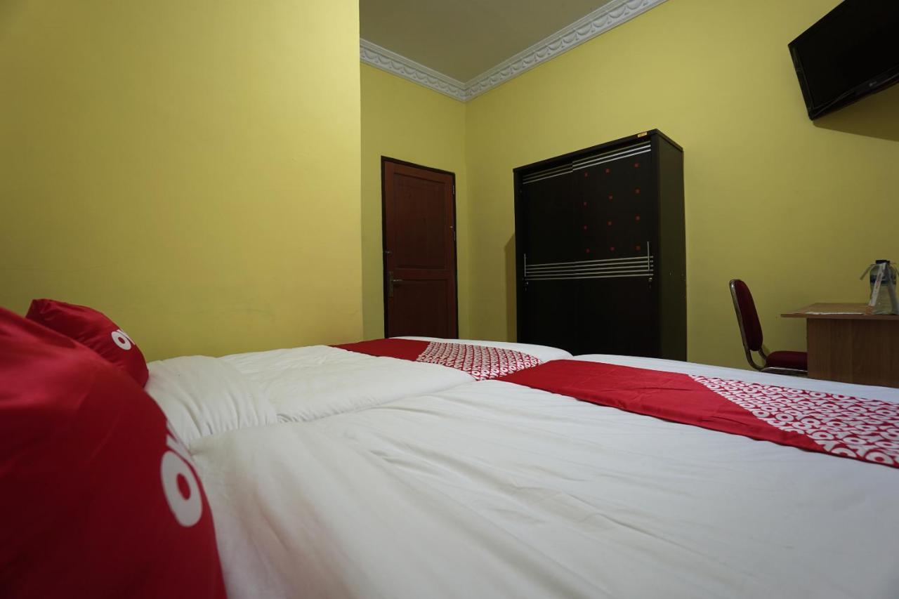 Oyo 2486 Bahana Guest House Манадо Экстерьер фото